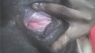 Brooklyn thot plays with pussy - porn video