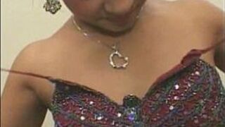 Hottie Indian babe sucks - porn video