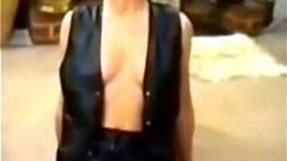 Facesitting In Leather - porn video